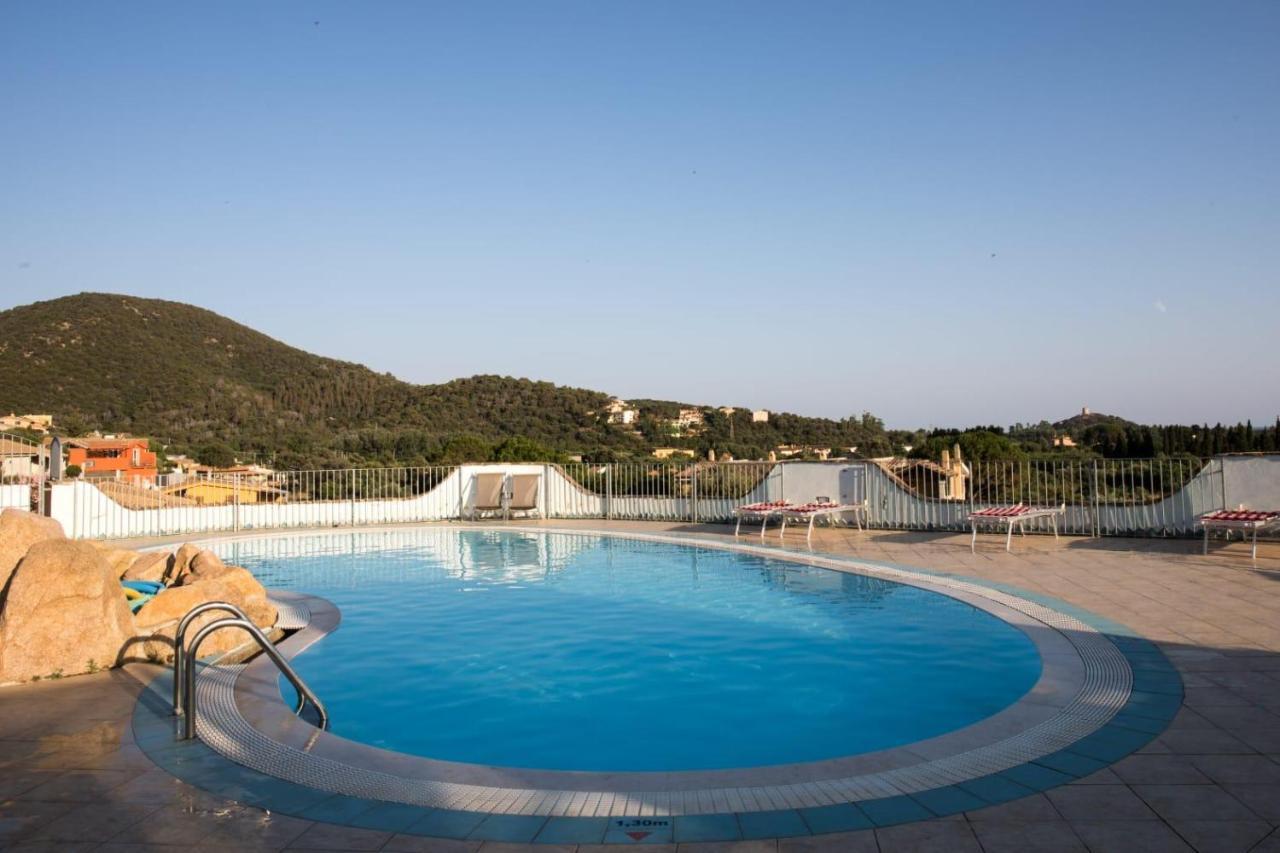 Sobia Manna Villa Chia Buitenkant foto